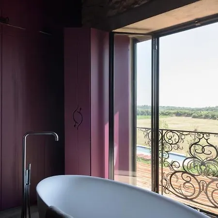 Chateau & Village Castigno - Wine & 4*