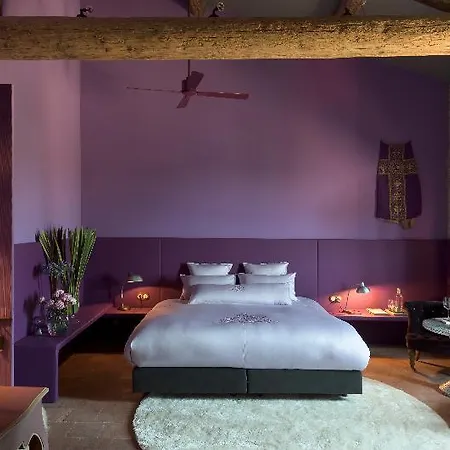 Chateau & Village Castigno - Wine & Hotel